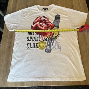 Sz 3XL akoo graphic tee